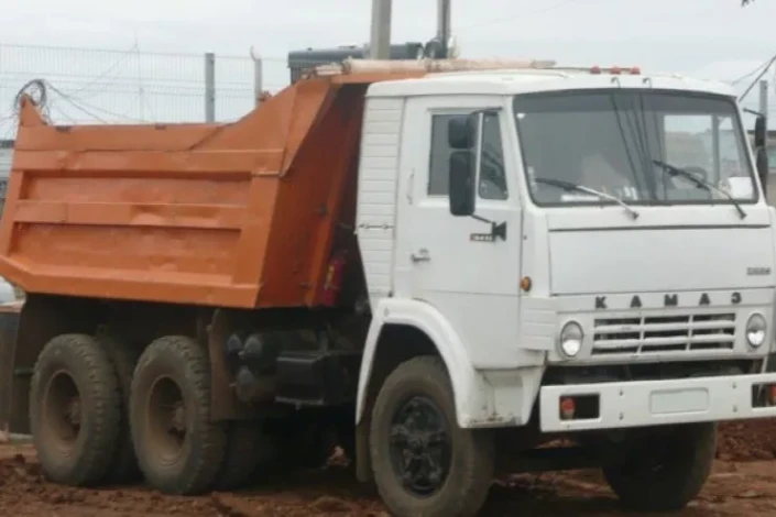 Şəkidə "KamAZ" qadını əzib öldürdü