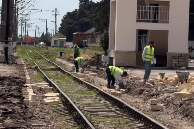 Xaçmaz Dəmiryol Vağzalında əsaslı təmir işləri aparılır