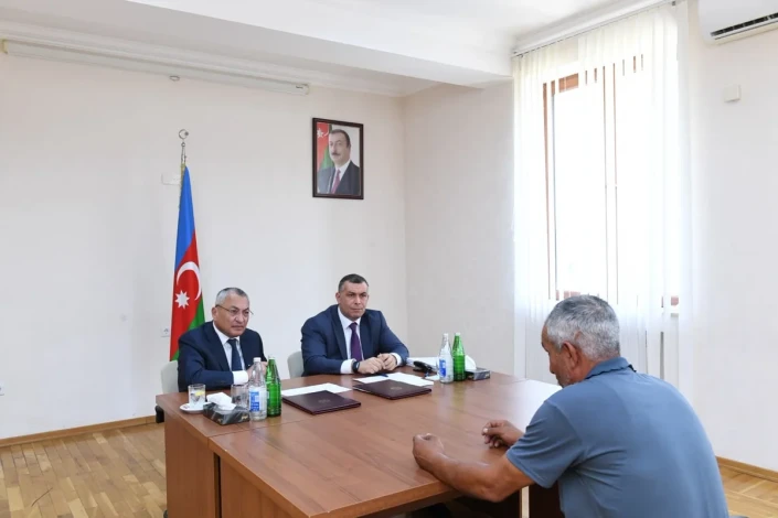 Rövşən Rzayev Oğuzda vətəndaşları qəbul etdi