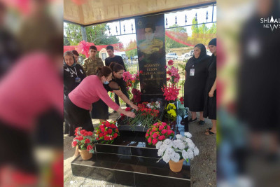 Xaçmazda şəhidin ad günü məzarı yanında qeyd olunub