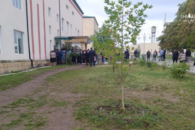 Qubada tibbi arayış almaq üçün növbələr var