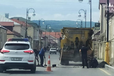 Qubada mərkəzi yolda təmir-bərpa işləri aparılır