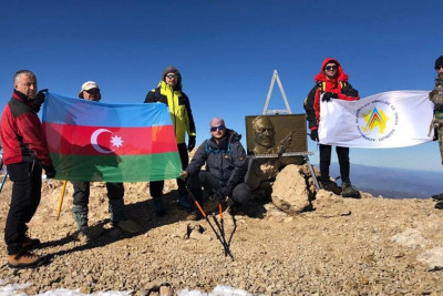 Qubada "Heydər zirvəsi"nə yürüş təşkil edilib