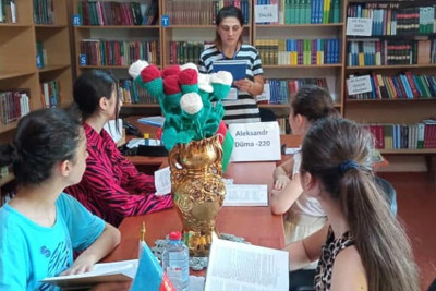 Qusarda məşhur yazıçı Aleksandr Dümanın yaradıcılığına həsr olunan dəyirmi masa keçirilib
