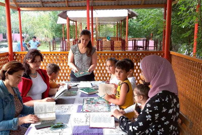 Qubada şəhid Tamerlan Əliyevin ailəsi səyyar kitabxana xidmətindən yararlanıb