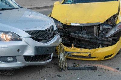 Xaçmaz rayon sakininin idarə etdiyi avtomobil qəzaya düşüb