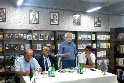 Qubada tanınmış yazıçı-dramaturqla görüş baş tutub