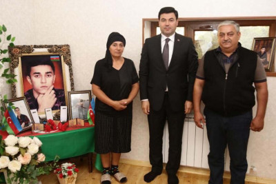 Xaçmaz: icra başçısı şəhid Anar Mürsəliyevin ailəsini ziyarət edib