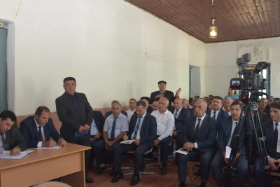 Quba: icra başçısı sakinləri dinləyib
