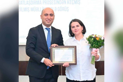 Nazir Qusardan olan müəllimlərə sertifikatlar təqdim edib