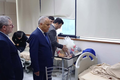 Quba: icra başçısı yaralı hərbçilərimizi ziyarət edib