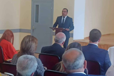 Quba: məktəb direktorları ilə görüş keçirilib