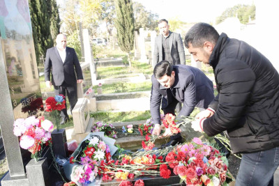 Xaçmaz: Elnur Rzayev şəhidlərin məzarlarını ziyət edib
