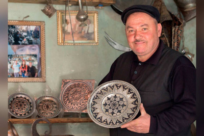 Kəbləmi usta 52 ildir İsmayıllıda misgərliklə məşğul olur