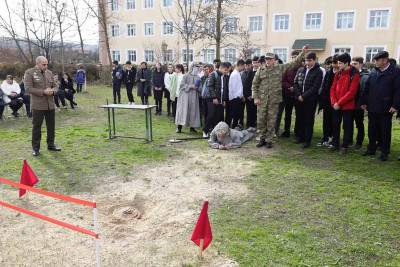 Qusarda müəllim və şagirdlər partlayış təhlükəsinə qarşı maarifləndiriliblər