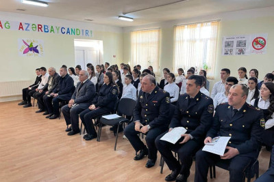 Qusar: Urvada polis əməkdaşları şagirdlərlə görüş keçiriblər