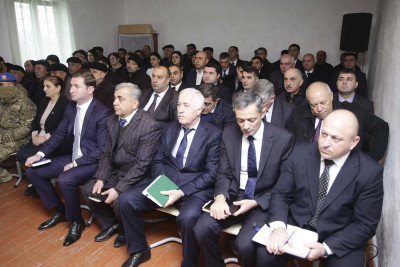 Xaçmazda icra başçısı Əhmədobada sakinlərlə görüşüb