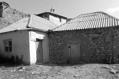 Yerfi kəndinin tarixi binası haqqında: məscid, kənd klubu, mədəniyyət evi