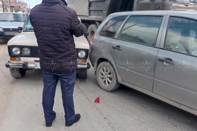 Xaçmazda iki nəqliyyat vasitəsi toqquşub