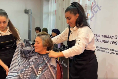 Xaçmazda gənclər yaşlı insanlarla "Təbəssümünü bölüş"üblər