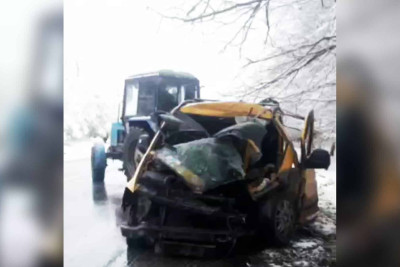 İsmayıllıda miniven ağır qəzaya uğrayıb: xəsarət alanlar var