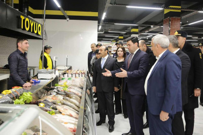 Xaçmaz: icra başçısı yeni marketin açılışında iştirak edib