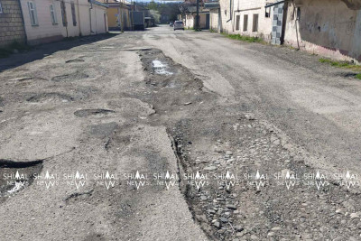 Quba şəhərində illərdir ki, təmirsiz yol növbəsini gözləyir