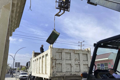 Xaçmaz: bu küçədə yeni tullantı qutuları yerləşdirilib