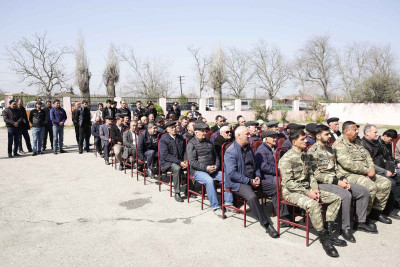 Xaçmaz: RİH başçısı sakinlərin müraciətlərini dinləyib