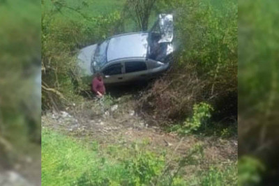 İsmayıllı: Balik gölünün yanında avtomobil aşıb