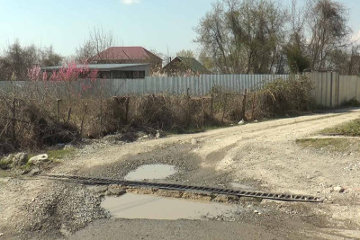 İsmayıllı: bələdiyyə tikən yolu MKİS-nin rəisi bağlayıb - İDDİA