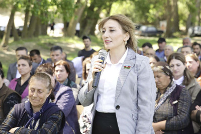 Xaçmaz: Elnur Rzayev Hacılar kəndində vətəndaşları qəbul edib