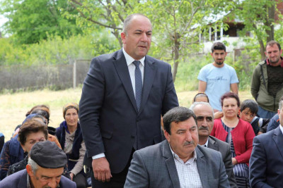 İsmayıllı: Nahid Bağırov sakinlərin müraciətlərini dinləyib