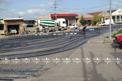 Quba: M.P.Vaqif küçəsində yol bağlanıb