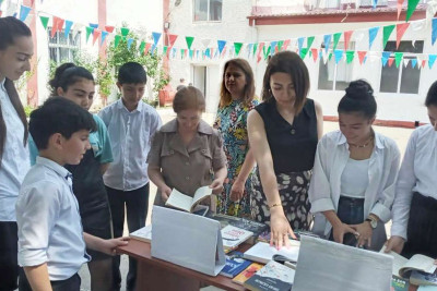 Quba: müəllim və şagirdlər üçün səyyar kitabxana xidməti təqdim edilib
