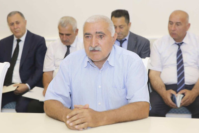İcra başçısı vətəndaşları narahat edən məsələləri dinləyib