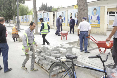 Xaçmaz: Nəriman Nərimanov küçəsinin səkiləri yenilənir