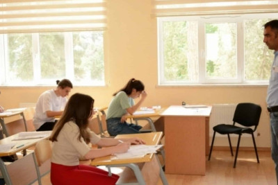 Xaçmaz: qəbul imtahanında altı yüzdən çox abituriyent iştirak edib