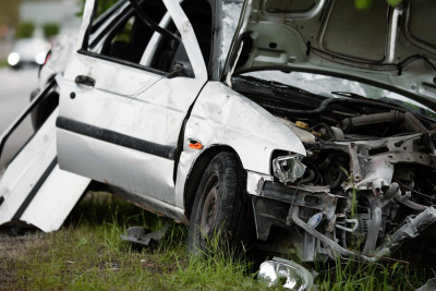 İsmayıllı: Şamaxı regional Mühafizə Şöbəsinin əməkdaşları olan avtomobil ağaca çarpılıb