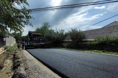 İsmayıllının kəndində asfaltlama aparılır