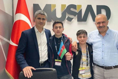 MÜSİAD Azərbaycanın İngiltərə rəhbəri qubalı yeniyetmələrlə görüşüb