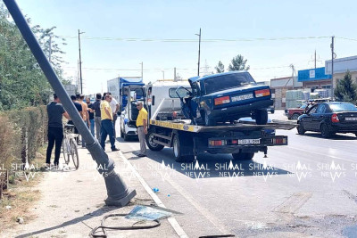 Xaçmaz: “07” dirəyə çarpılıb - YENİLƏNİB