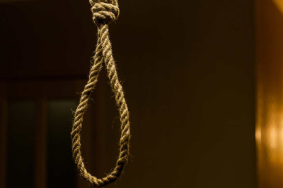 İsmayıllıda 63 yaşlı qadın döyüldüyünə görə özünü asıb