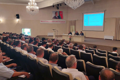 İsmayıllı: Rövşən Əliyev təhsil müəssisələrinin rəhbərləri ilə toplantı keçirib