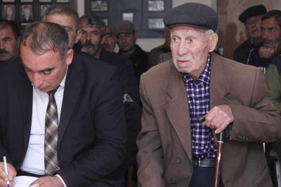 Nahid Bağırov Çayqovuşan kəndində sakinlərlə görüşüb