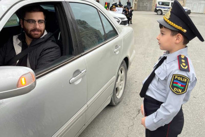 Xaçmazda məktəblilər polis əməkdaşları olublar
