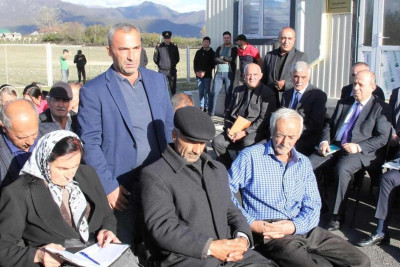 İsmayıllı: Nahid Bağırov Çəmənli kəndində sakinlərlə görüşüb