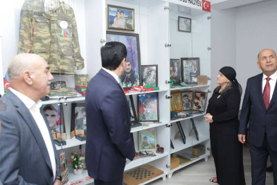 Xaçmazlı iş adamları şəhid anasına ev hədiyyə ediblər