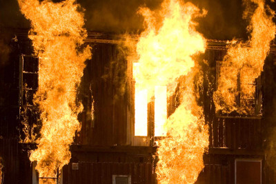 Xudatda inzibati binada yanğın baş verib