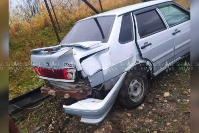 Quba-Xaçmaz yolu: avtomobil boruya çarpılıb